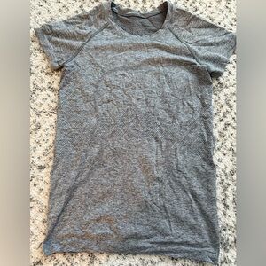 Lululemon Swiftly Tech Light Grey Tshirt